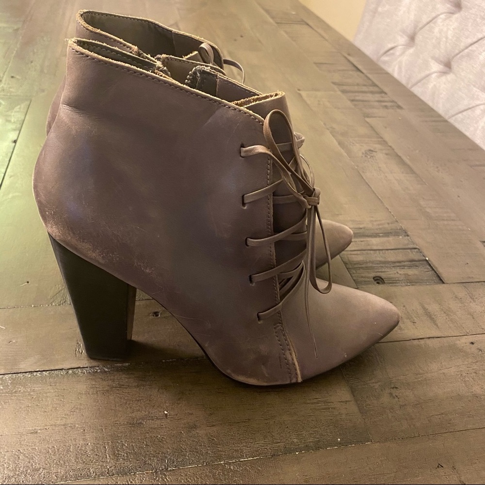 Steve Madden High heels Vintagesque style